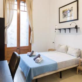 Private room for rent for €749 per month in Barcelona, Carrer de Sants