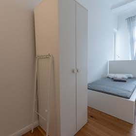 Private room for rent for €665 per month in Berlin, Biebricher Straße