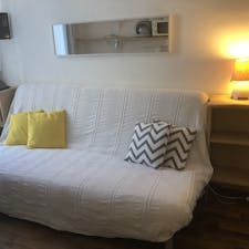 Apartment for rent for €750 per month in Paris, Rue de Dunkerque