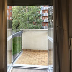 Cameră privată de închiriat pentru 600 EUR pe lună în Torre del Greco, Viale Ungheria