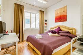 单间公寓 正在以 €800 的月租出租，其位于 Naples, Via Guglielmo Melisurgo