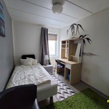 Private room for rent for SEK 5,845 per month in Stockholm, Varpholmsgränd