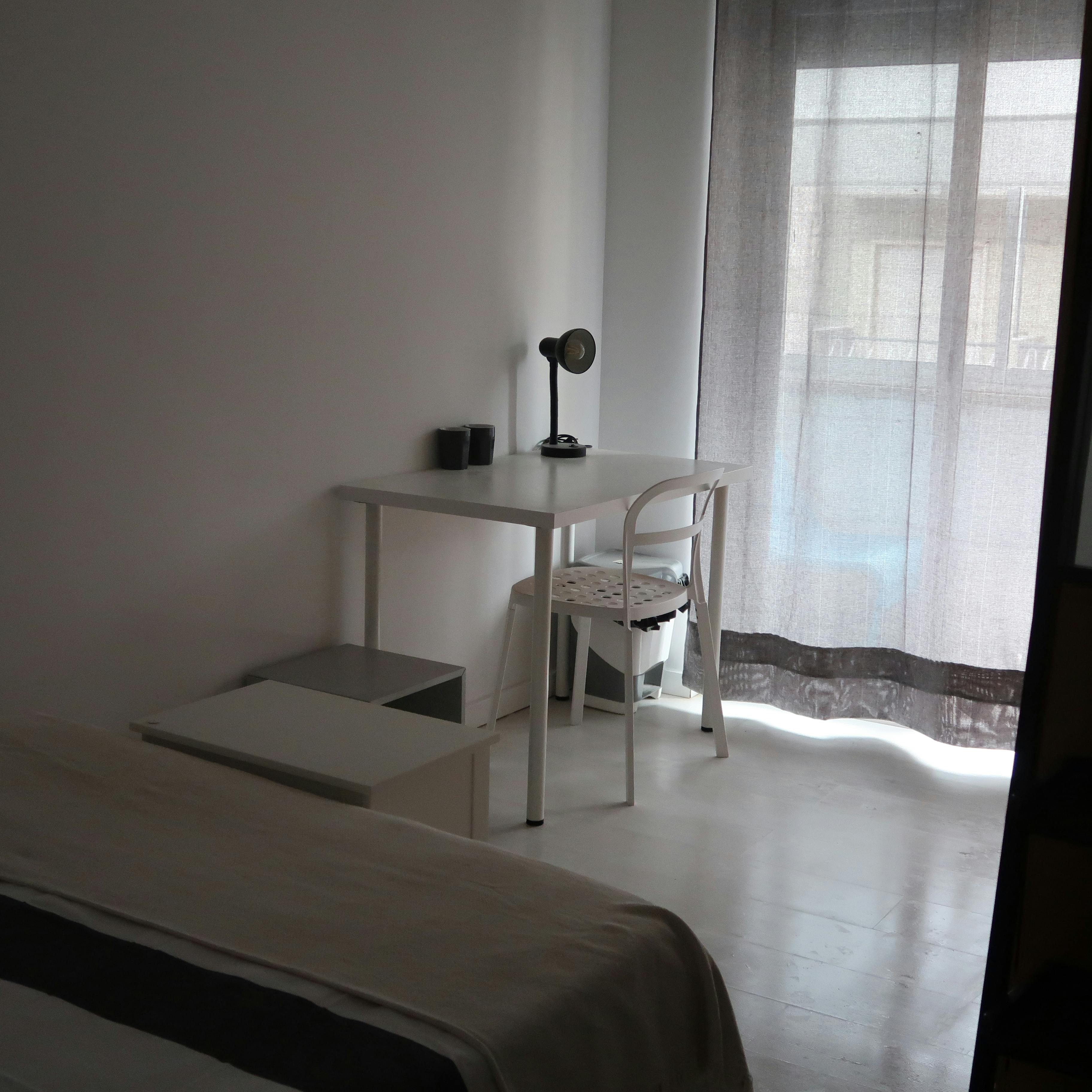 Private room for rent for €260 per month in Lisbon, Rua General Leman