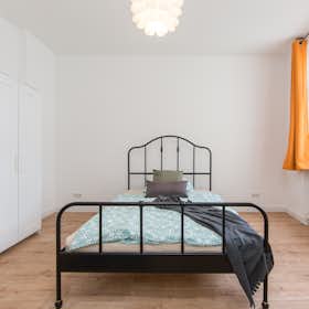 Private room for rent for €730 per month in Berlin, Brandenburgische Straße
