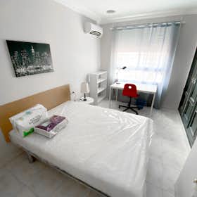 Private room for rent for €510 per month in Valencia, Gran Vía de las Germanías