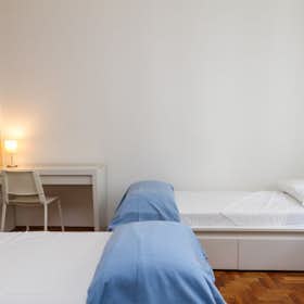 Shared room for rent for €520 per month in Milan, Via Maniago
