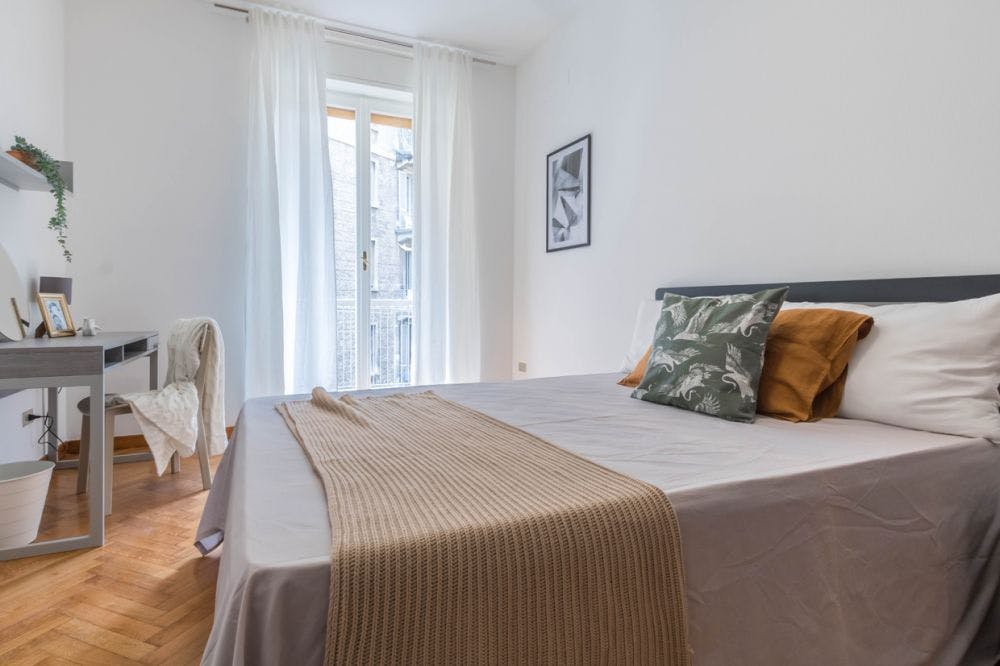 Double room Madrid, 1 bed, 20m² — photo 15