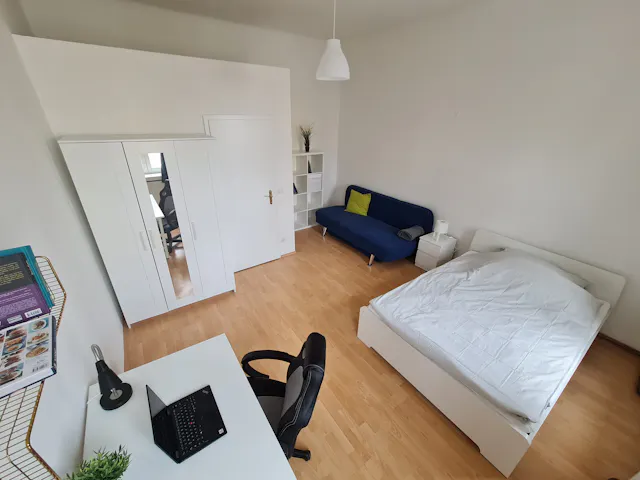 Private room in Treustraße, Vienna (1060437) room image 1