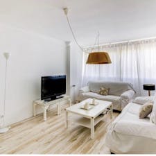 Apartment for rent for €1,450 per month in Valencia, Avinguda del Port