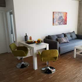 Appartement te huur voor € 1.490 per maand in Höhenkirchen-Siegertsbrunn, Sudetenstraße
