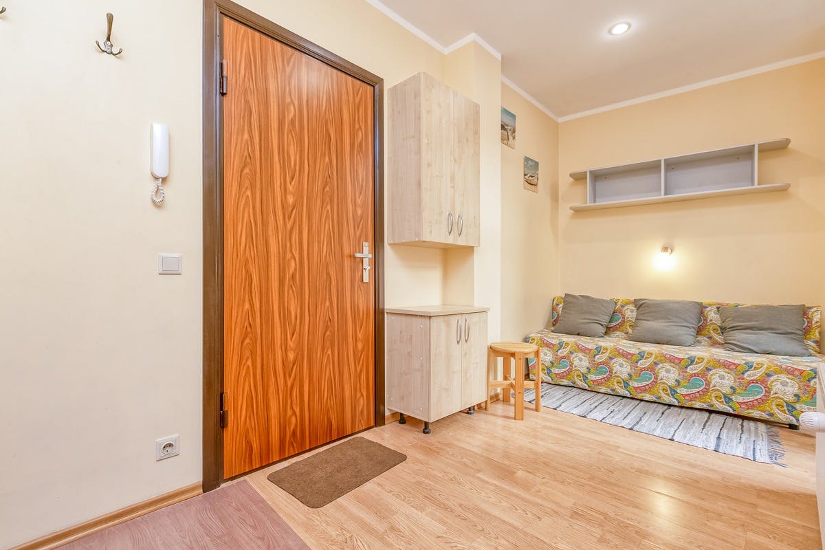 Studio te huur voor € 350 per maand in Riga, Tērbatas iela