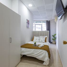 Private room for rent for €465 per month in Valencia, Carrer de Xàtiva