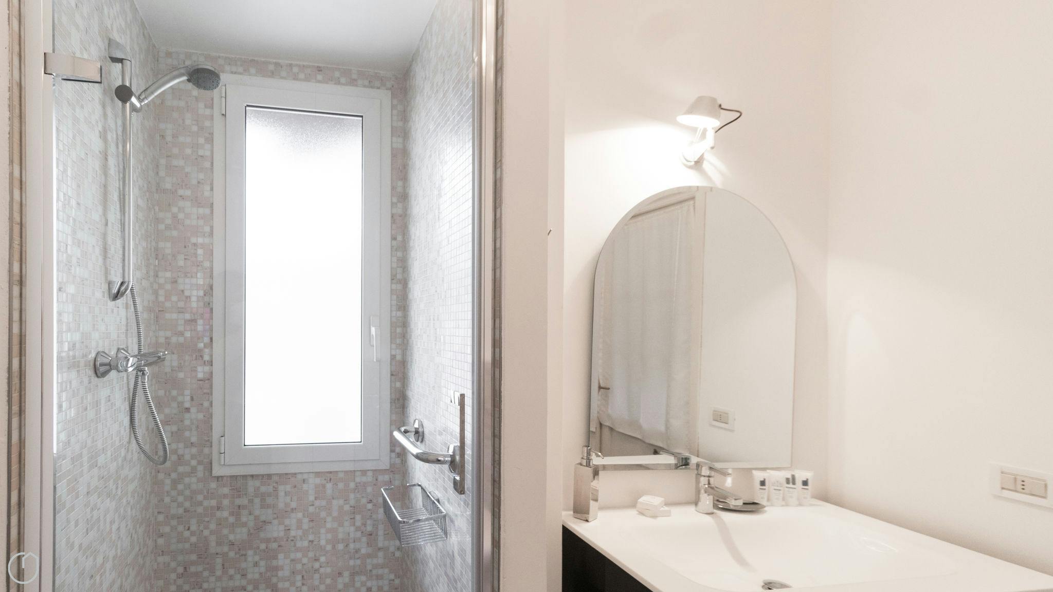 Apartment Milan, 1 bed, 12m² — photo 16