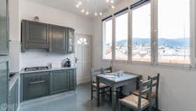 Apartment for rent for €2,250 per month in San Remo, Via Roma