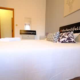 Habitación privada en alquiler por 395 € al mes en Sassari, Via Torino