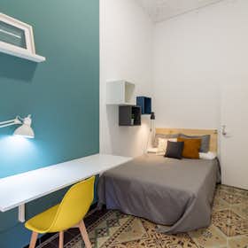 Private room for rent for €790 per month in Barcelona, Carrer Gran de Gràcia