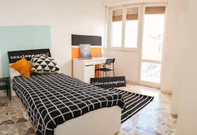 Habitación privada en alquiler por 390 € al mes en Sassari, Via Nizza