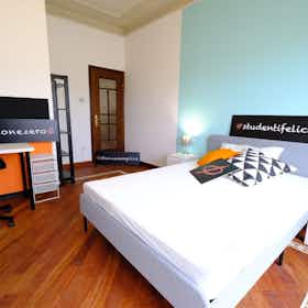 Приватна кімната за оренду для 395 EUR на місяць у Sassari, Via Leonardo Alagon
