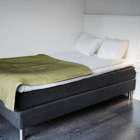 Private room for rent for SEK 16,507 per month in Säve, Säve flygplatsväg