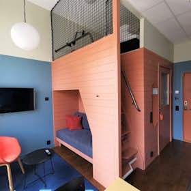 Studio for rent for SEK 15.769 per month in Malmö, Stora Varvsgatan