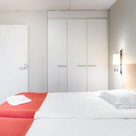 Apartment for rent for €1,912 per month in Espoo, Porarinkatu