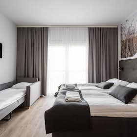 私人房间 正在以 €2,080 的月租出租，其位于 Kempele, Pekurintie