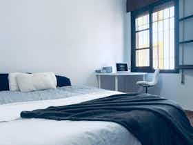 Private room for rent for €330 per month in Córdoba, Pasaje Saravia