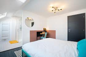 Apartamento para alugar por € 895 por mês em Brussels, Rue Leys
