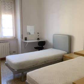 Shared room for rent for €750 per month in Rome, Via Augusto Murri