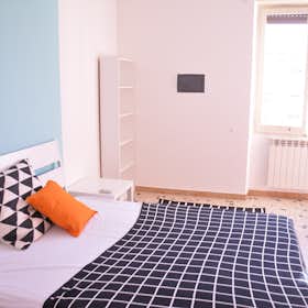 Privé kamer for rent for € 440 per month in Cagliari, Via dei Passeri