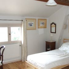 Private room for rent for €390 per month in Limonest, Allée du Corbelet