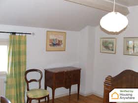 私人房间 正在以 €390 的月租出租，其位于 Limonest, Allée du Corbelet