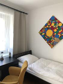 Private room for rent for €650 per month in Leipzig, William-Zipperer-Straße