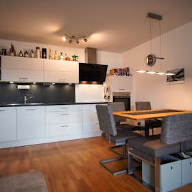 Appartement te huur voor € 1.195 per maand in Weißenhorn, Kaiser-Karl-Straße