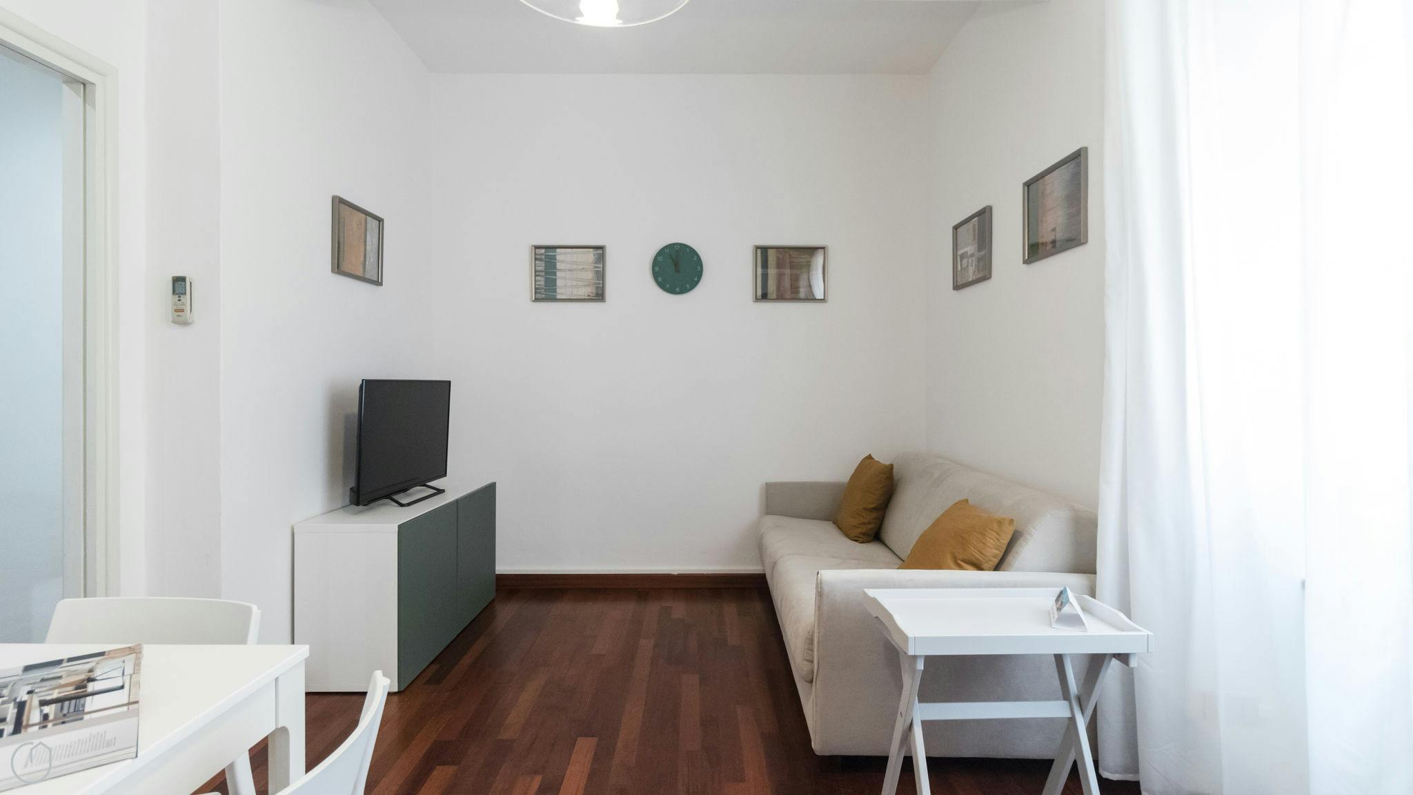 Apartment for rent for €1 per month in Milan, Viale Col di Lana