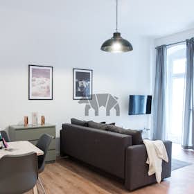 Apartment for rent for €1,580 per month in Berlin, Fehmarner Straße