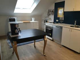 Appartement à louer pour 1 800 €/mois à Sankt Ingbert, Am Fuhrweg