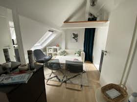 Studio for rent for €850 per month in Frankfurt am Main, Lorscher Straße