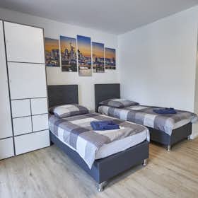 单间公寓 正在以 €1,900 的月租出租，其位于 Offenbach, Lohweg