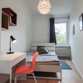Private room for rent for €690 per month in Berlin, Tempelhofer Weg