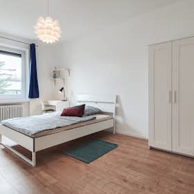 WG-Zimmer for rent for 740 € per month in Berlin, Tempelhofer Weg