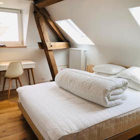 Apartment for rent for €850 per month in Schaerbeek, Rue Herman Richir