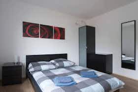 Appartement à louer pour 3 000 €/mois à Mühlheim am Main, Henri-Dunant-Straße
