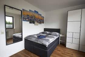 Wohnung zu mieten für 1.600 € pro Monat in Offenbach, Lohweg