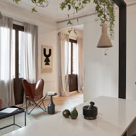 Apartment for rent for €3,477 per month in Barcelona, Carrer de Fontanella