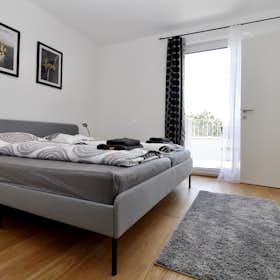 Apartment for rent for €1,792 per month in Vienna, Erzherzog-Karl-Straße