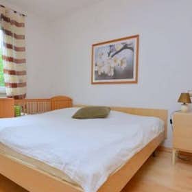 Apartament de închiriat pentru 1.390 EUR pe lună în Stuttgart, Landstuhler Straße
