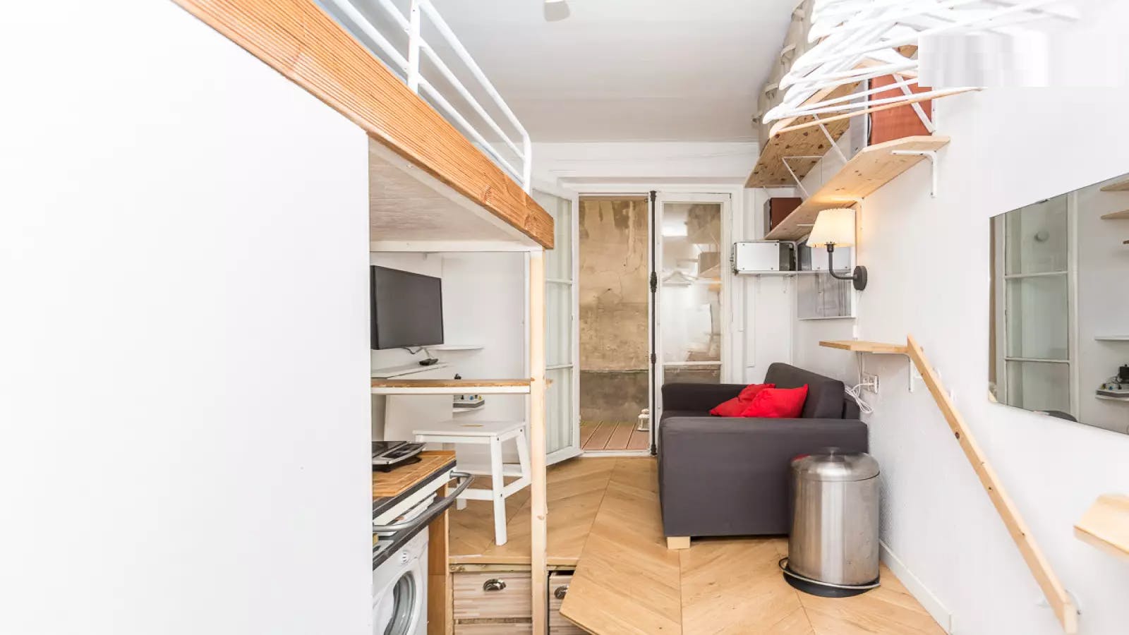 Studio for rent for €650 per month in Paris, Rue Cardinet