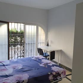 Private room for rent for €405 per month in Granada, Calle Natalio Rivas