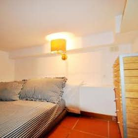 Studio à louer pour 725 €/mois à Rome, Largo dei Librari